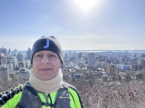 Nicolas Fränkel on top of Mont Royal with Montréal in the background